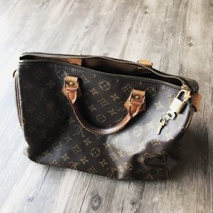 Louis Vuitton speedy bag